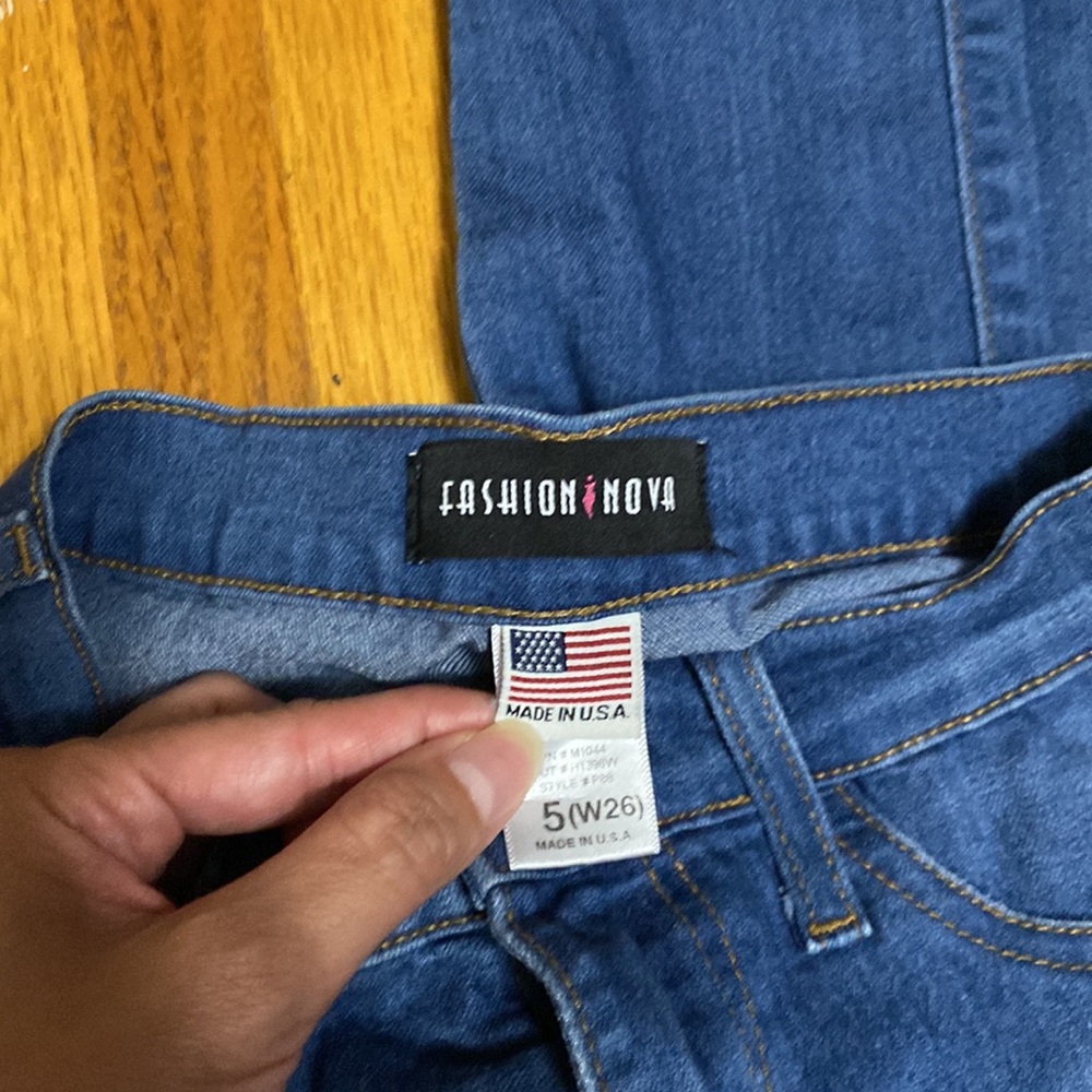 Fashion nova size 5 made in USA pants with stretch